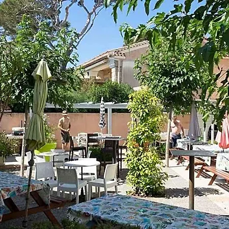 Les Stoechades Apartahotel