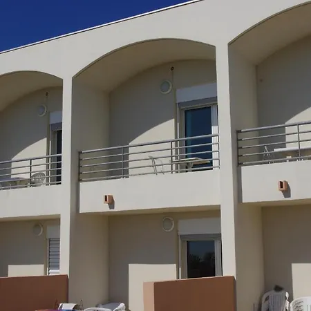 Les Stoechades Апарт-отель 2*